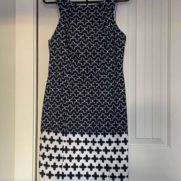 Boden | 'Pixie' Shift Style Navy & White Clover Printed Dress 8R - Picture 7 of 9